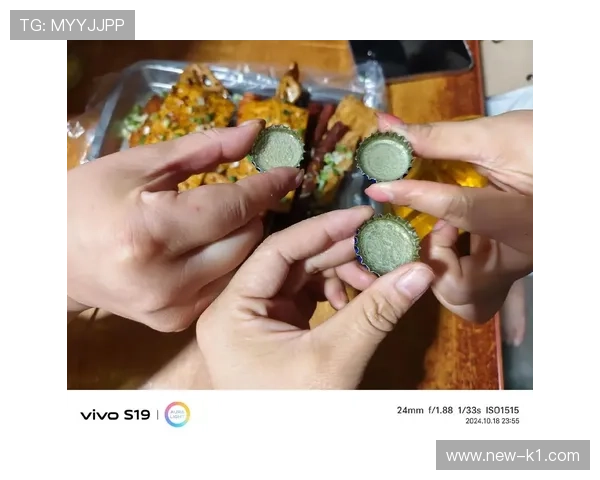 王昶家冰箱里塞满能量饮料，训练完直接对瓶吹