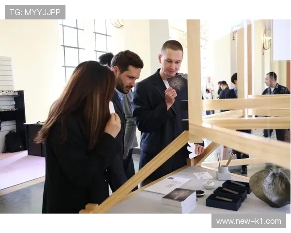 林孝埈训练完直接去奢侈品店刷空卡？