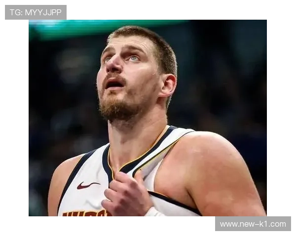 莫布里较上季更积极挡拆换防，压制约基奇限制内线