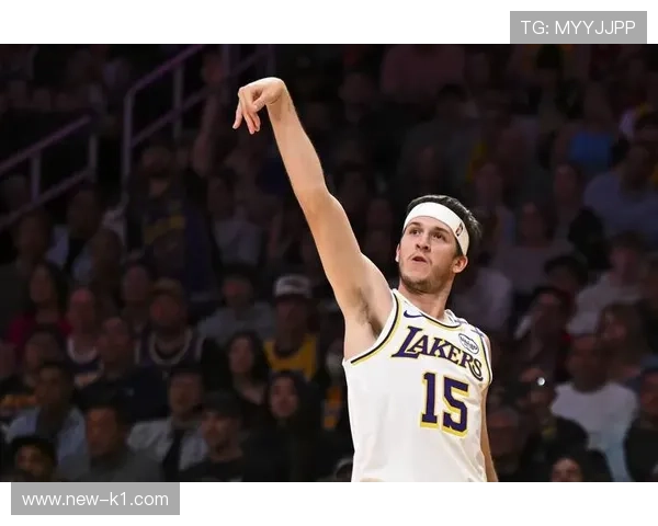 奥斯汀·里夫斯三分有效率提升显著 拉开湖人外围火力差距