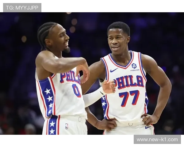 泰雷西·马克西挡拆突破拉开得分差距助76人主导关键时刻