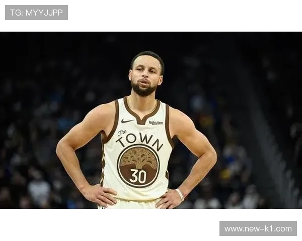 米德尔顿挡拆晃动库里后拉开空间提升季后赛得分效率